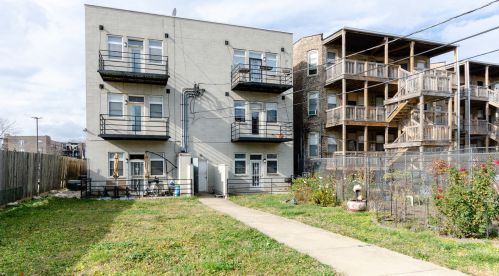 6225 Kenwood Ave, Chicago IL 60637-3700 exterior