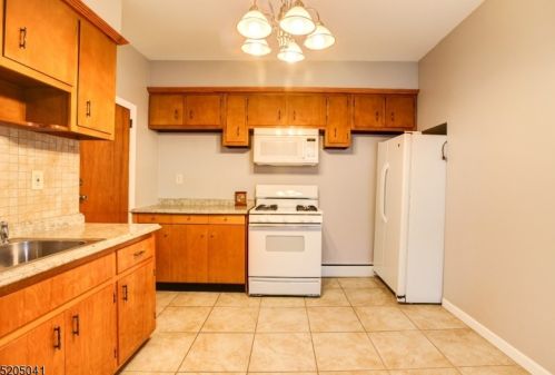 170 Oliver St, Newark NJ 07105-2007 exterior