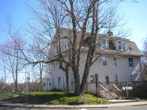 158 Chapel St, Milford CT 06460-8081 exterior