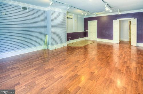 412 Delaware St, New Castle DE 19720-5045 exterior