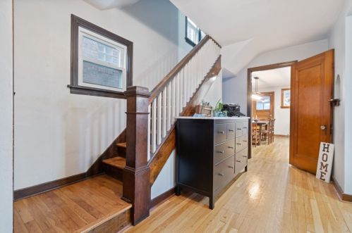 3913 Hoosac St, Pittsburgh, PA 15207-1057