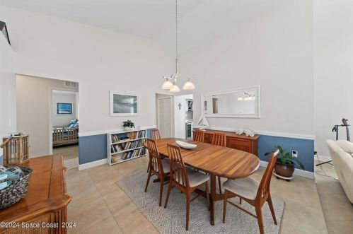 3010 Newfound Harbor Dr, Merritt Island FL 32952-2624 exterior