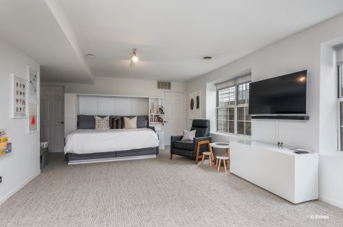 1702 Wabansia Ave, Chicago IL 60622-1414 exterior