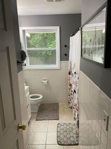 6716 Bluegrass St, Kalamazoo, MI 49024-3370