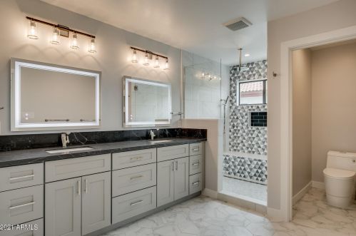 7614 20th St, Phoenix AZ  85020-4703 exterior