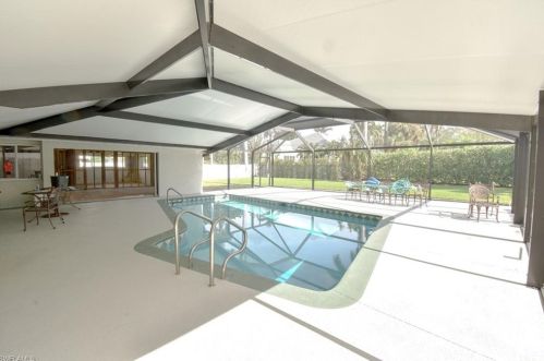 2870 Leeward Ln, Naples FL 34103-4038 exterior