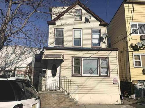 418 11th St, Union City, NJ 07087-4260