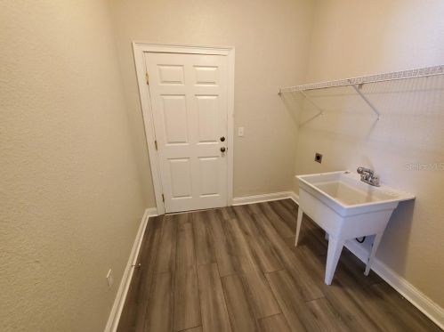 2311 Abdella St, Tampa FL 33607-1504 exterior