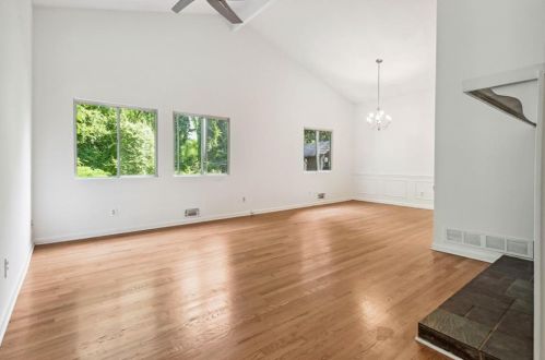 3081 Carmel Dr, Atlanta GA 30344-6506 exterior