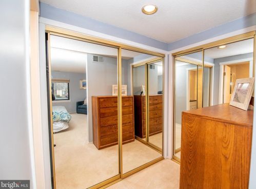 607 Sayre Dr, Princeton NJ 08540-5859 exterior