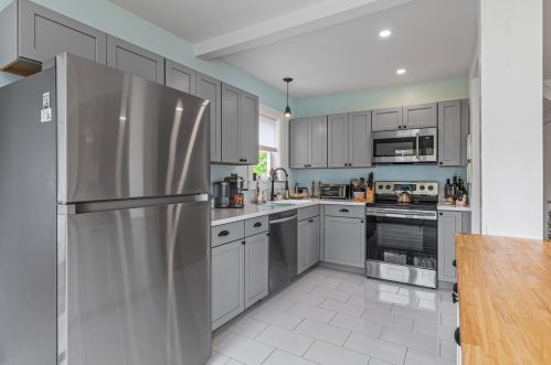 3 Broad Ave, Concord NH  03301-2734 exterior