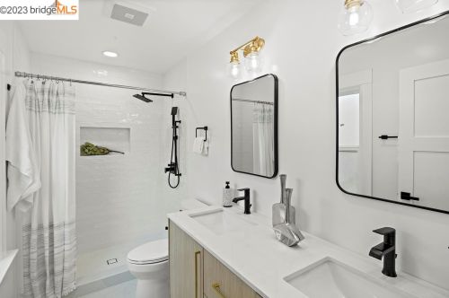 1334 Kains, Berkeley CA 94702-1016 exterior