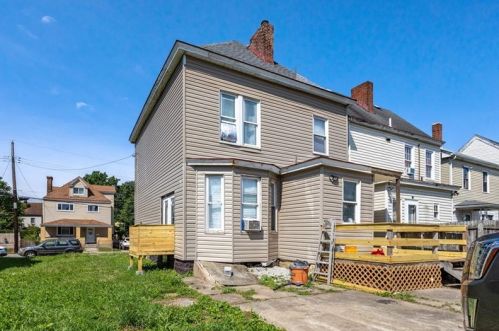 3026 Glenmawr St, Pittsburgh PA  15204-1831 exterior