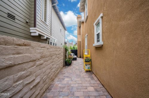 1404 Donegal Way, Oxnard CA  93035-1442 exterior