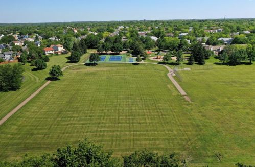 238 Butternut Ln, Streamwood IL 60107-2259 exterior