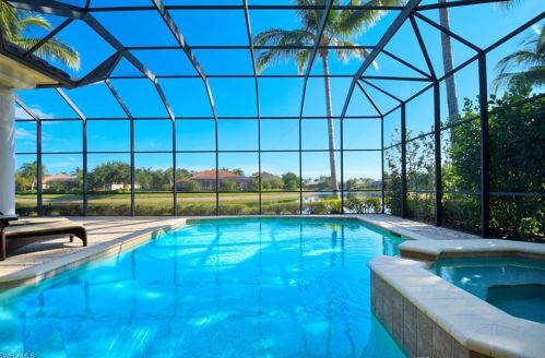 7829 Classics Dr, Naples FL 34113-3044 exterior