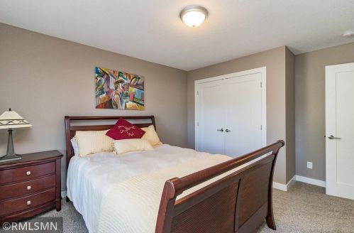 1329 Hartford Ave, Saint Paul MN 55116-1648 exterior