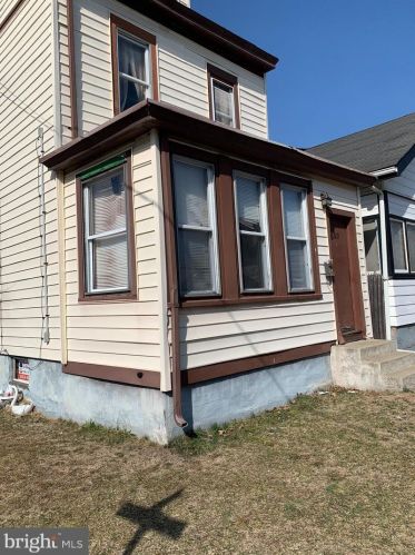 300 Darcy Ave, Trenton, NJ 08629-1313