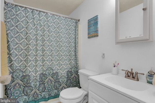 407 Meade Ave, Hanover PA 17331-3622 exterior