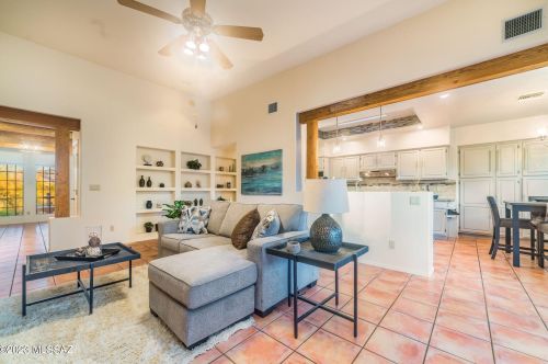 7015 Camino De Los Caballos, Tucson AZ 85743-9689 exterior