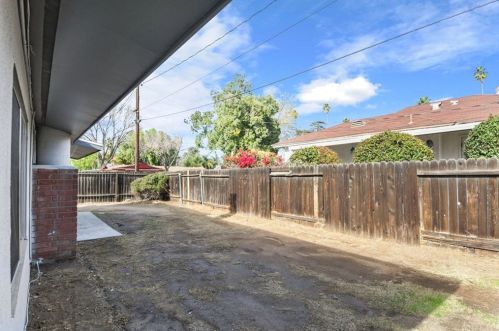 7140 Nixon Dr, Riverside CA 92504-3926 exterior