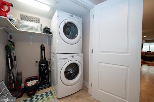 1505 Dickinson St, Philadelphia PA 19146-4830 exterior