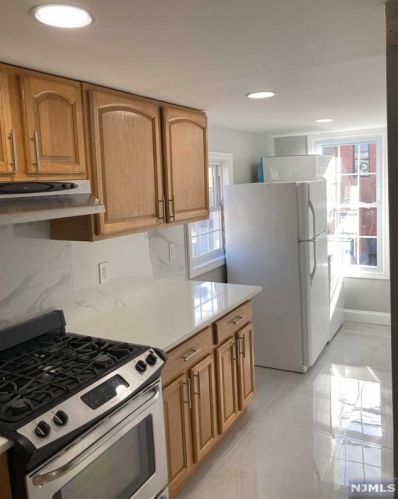 160 18th St, Union City NJ  07087-5461 exterior