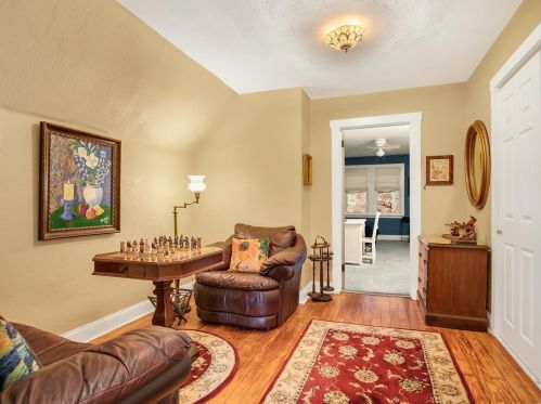 6423 Murdoch Ave, Saint Louis MO 63109-2656 exterior