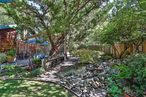 81 Byron Dr, Concord CA 94523-4102 exterior