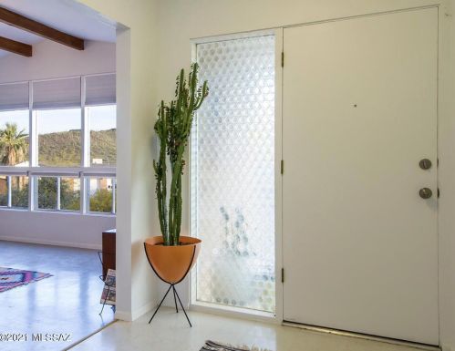 442 La Cholla Blvd, Tucson AZ  85745-2163 exterior