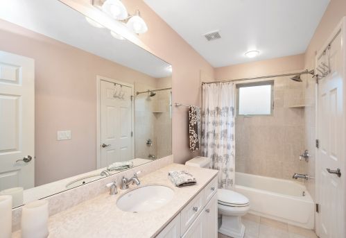 4008 Kolmar Ave, Chicago IL 60712-4703 exterior