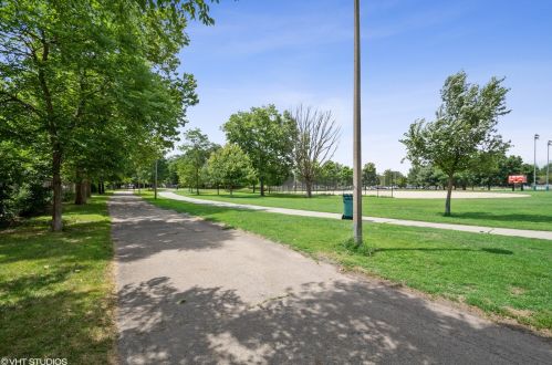 2254 Arthur Ave, Chicago IL 60645-5476 exterior