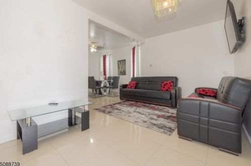 317 Madison Ave, Paterson NJ 07524-2622 exterior