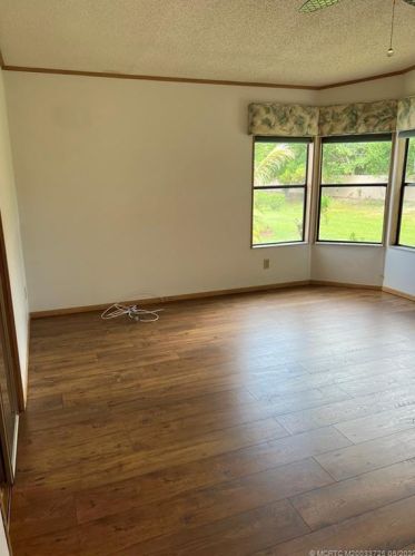 470 Natalie Dr, Fort Pierce FL 34952-7952 exterior