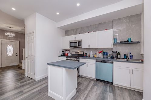 1044 Flemington St, Pittsburgh PA 15217-2638 exterior