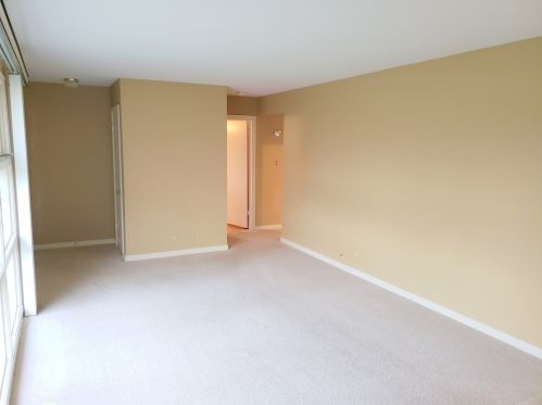 372 Fremont Ave, Elmhurst IL 60126-2253 exterior