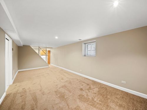 2226 Kedvale Ave, Chicago IL 60629-5708 exterior