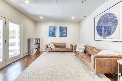 180 Cockonoe Ave, Babylon NY 11702-1904 exterior