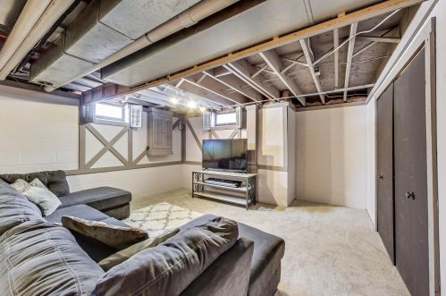 1975 Betty Jane Ct, Saint Paul MN 55109 exterior