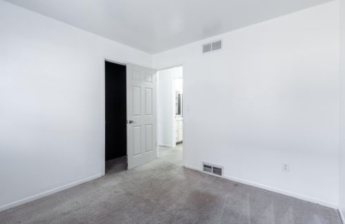 2912 53, Milwaukee WI 53210-1615 exterior