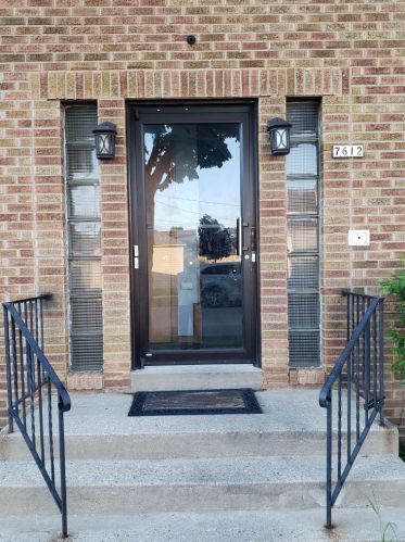 7612 Locust St, Milwaukee, WI 53222-5080