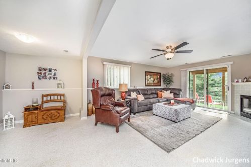 5542 Thoroughbred Dr, Wyoming MI 49418-8309 exterior