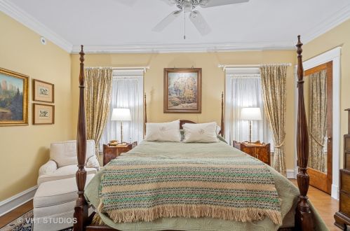 1318 Thorndale Ave, Chicago IL 60631-2287 exterior