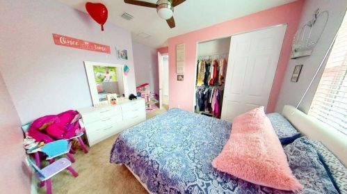 898 Curtis St, Fort Pierce FL 34983-1935 exterior