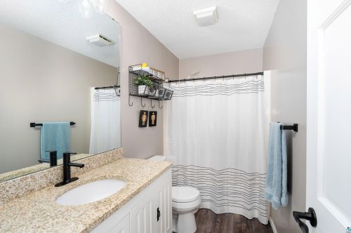 420 Anoka St, Duluth MN 55803-1921 exterior