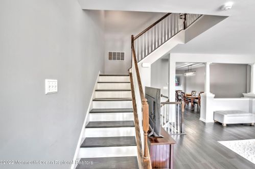 44 Pate Dr, Middletown NJ 07748-1700 exterior