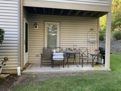 79 Sunrise Dr, Whippany NJ  07981 exterior