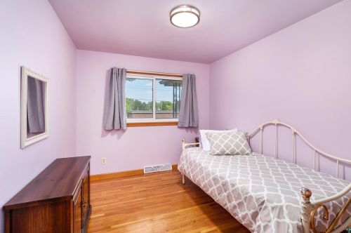 1815 Kenwood Dr, Duluth MN 55811-1652 exterior