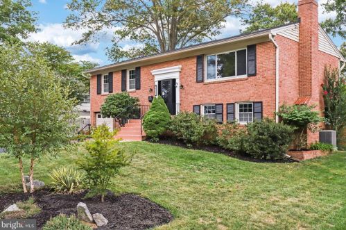 8317 Cherry Valley Ln, Alexandria, VA 22309-2163