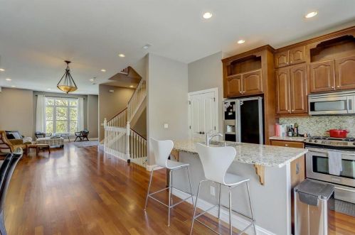 513 Reservoir Ave, Milwaukee WI 53212-3723 exterior